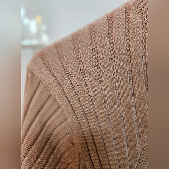 Varley Mauve Rib Knit Midi Dress soft Rib Knit size Small retail $168 sold out - Picture 6 of 7